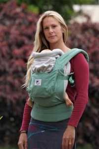 вставка для новорожденного в рюкзачок-переноску organic ergo baby фото 3
