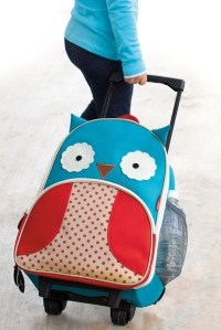 чемодан детский skip hop на колесах с выдвижной ручкой совенок skip hop фото 3