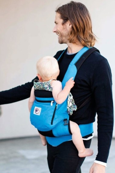 слинг рюкзак perfomance collection ярко-синий  ergo baby